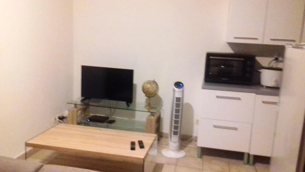 Apartment With one Bedroom in Saint Denis, With Shared Pool, Enclosed Garden and Wifi