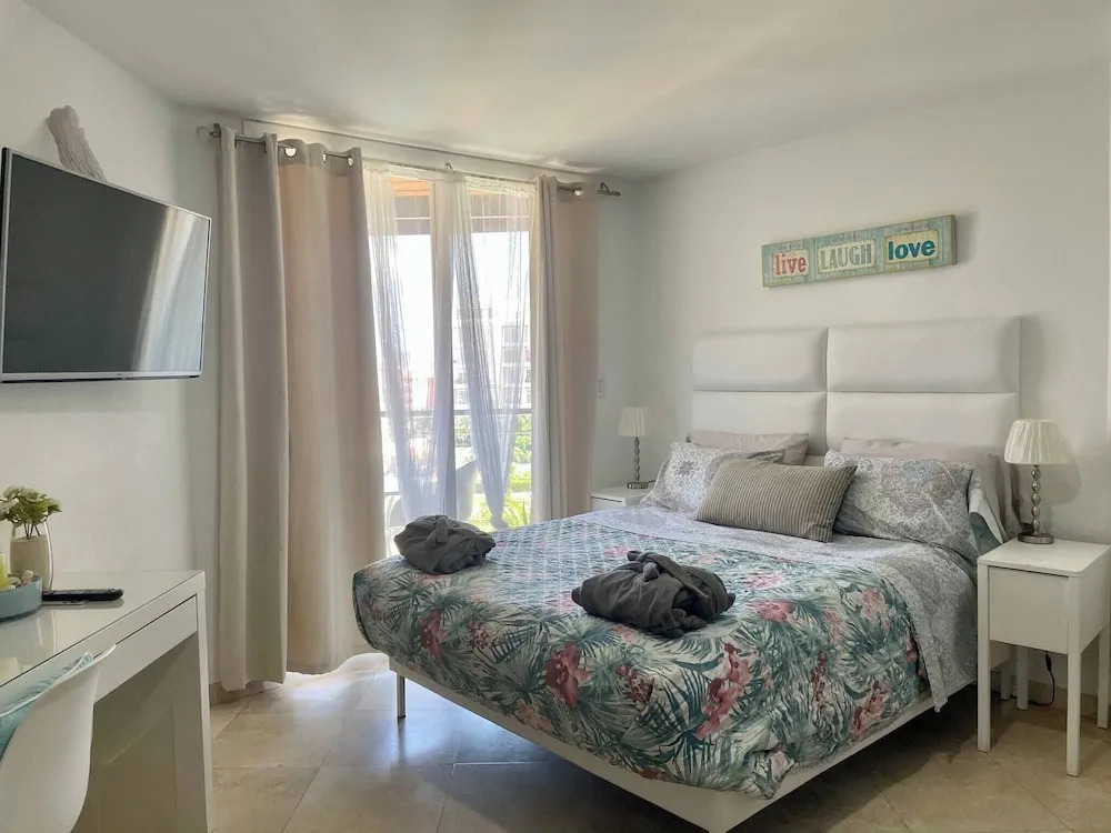Lovely Sea View,Eagle Beach, Oasis Condominium Wifi
