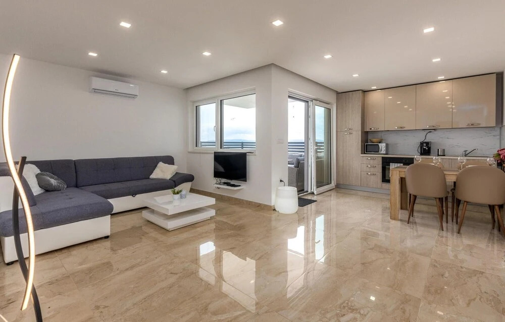Nice Apartment in Crikvenica With Outdoor Swimming Pool, Wifi and 2 Bedrooms