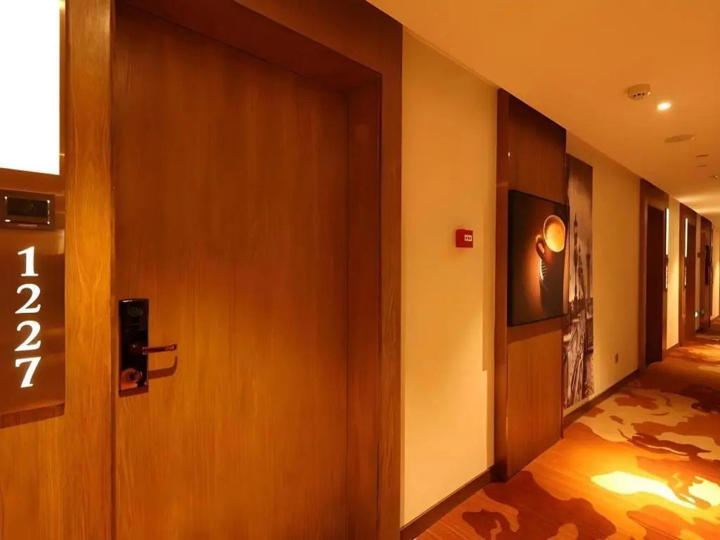 James Joyce Coffetel Chengdu Longquan Dongfang Huada Plaza