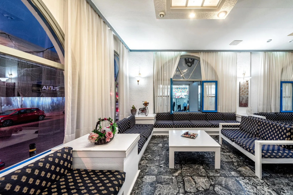 Hotel Iro