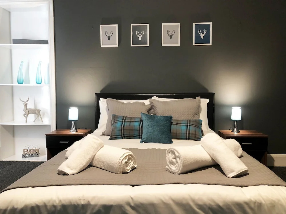 Dundee Serviced Apartment