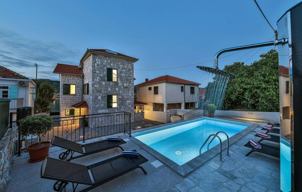 Awesome Home In Vinisce