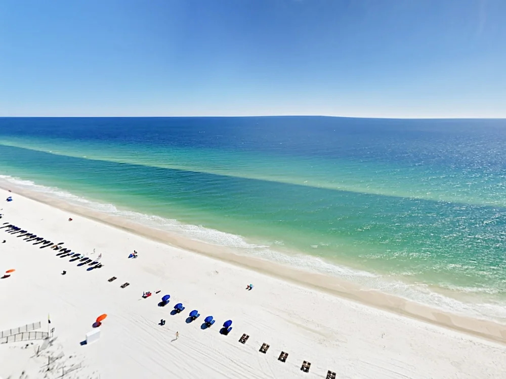 All-suite Gulf-front Getaway W/ Pools & Gym 2 Bedroom Condo