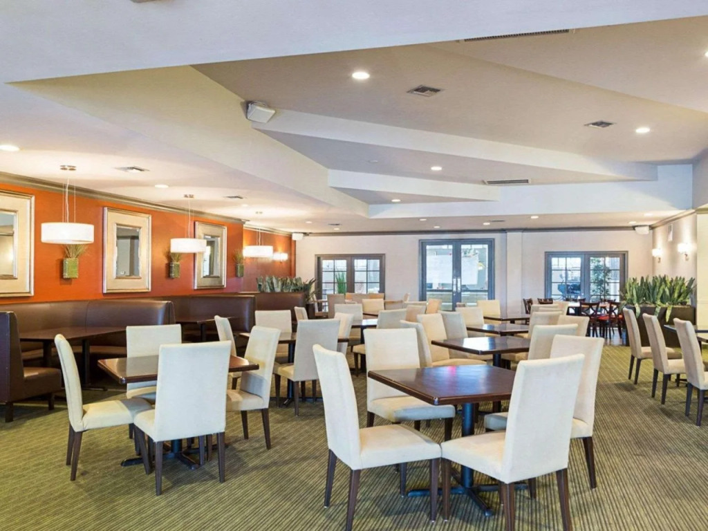 Clarion Inn & Suites Conference Center