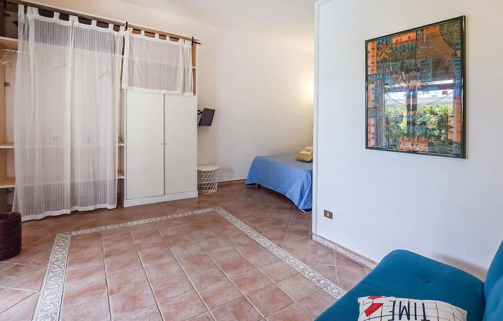 Stunning Home in Sant'angelo With Wifi and 2 Bedrooms