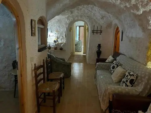 Casa Cueva La Fuente