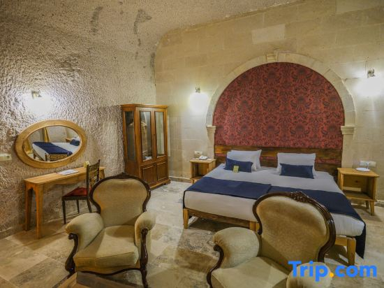 Kalsedon Cave Suites