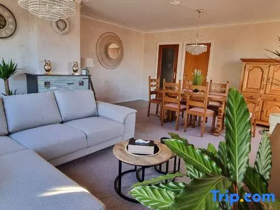 Superb Flat 3 Bedrooms Private Parking