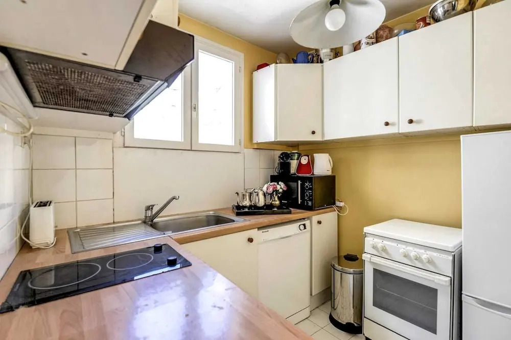 Rustic 3-bdr Family Apartment in Canal St. Martin