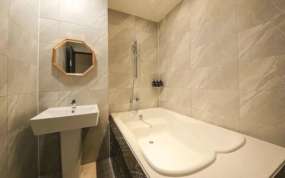 Hotel Azit - Sinsigaji