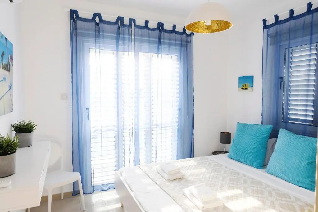 Nissini Blanco, 3 bedroom villa with private pool, 5 min to the beach