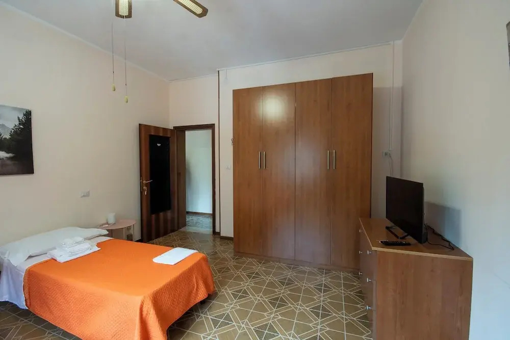 FARE BnB Room Via Monte 14