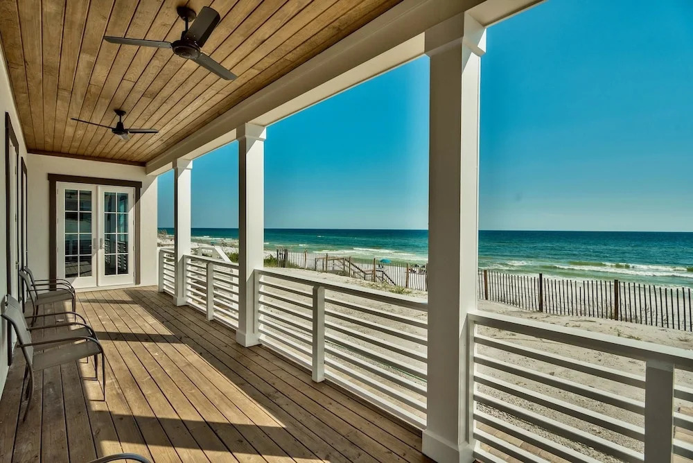 The Pelagic Blue 7 Bedroom Holiday Home by Five Star Properties