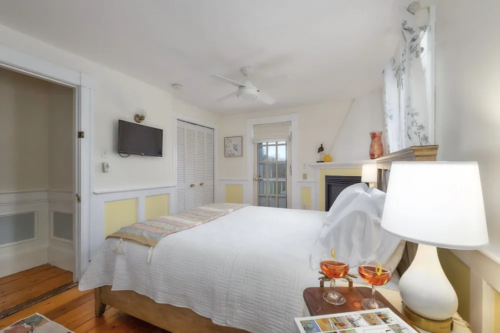 Youngtown Inn