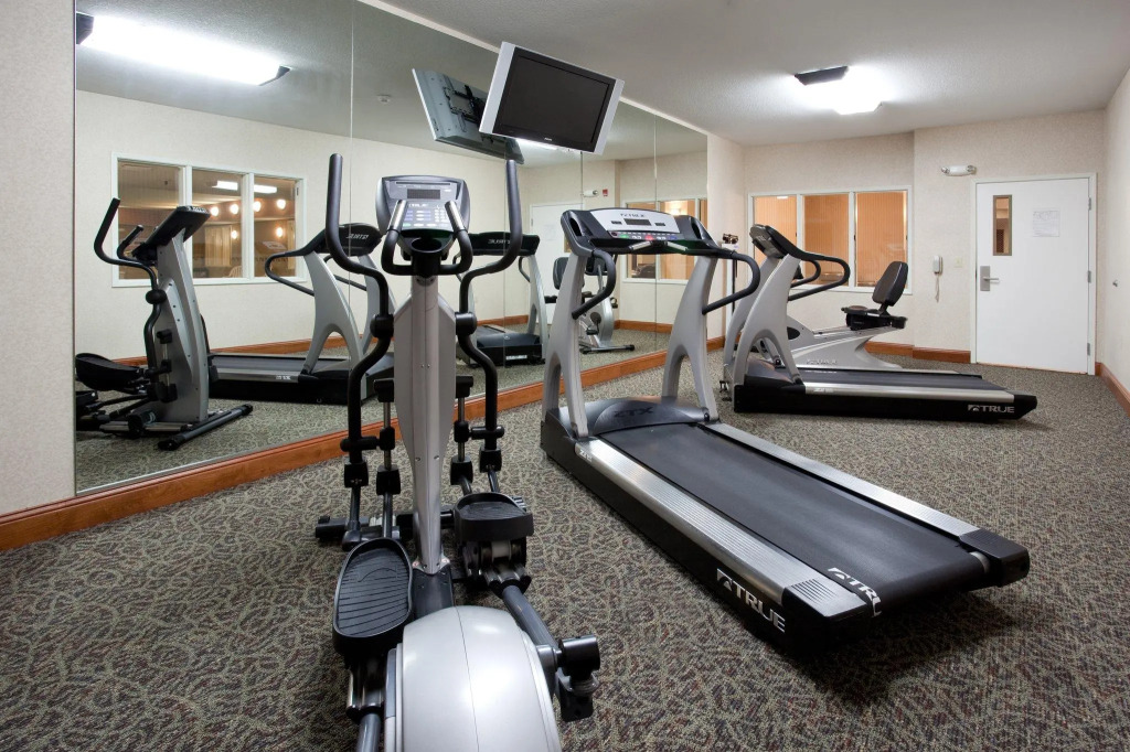 Holiday Inn Express & Suites Ft Collins by IHG