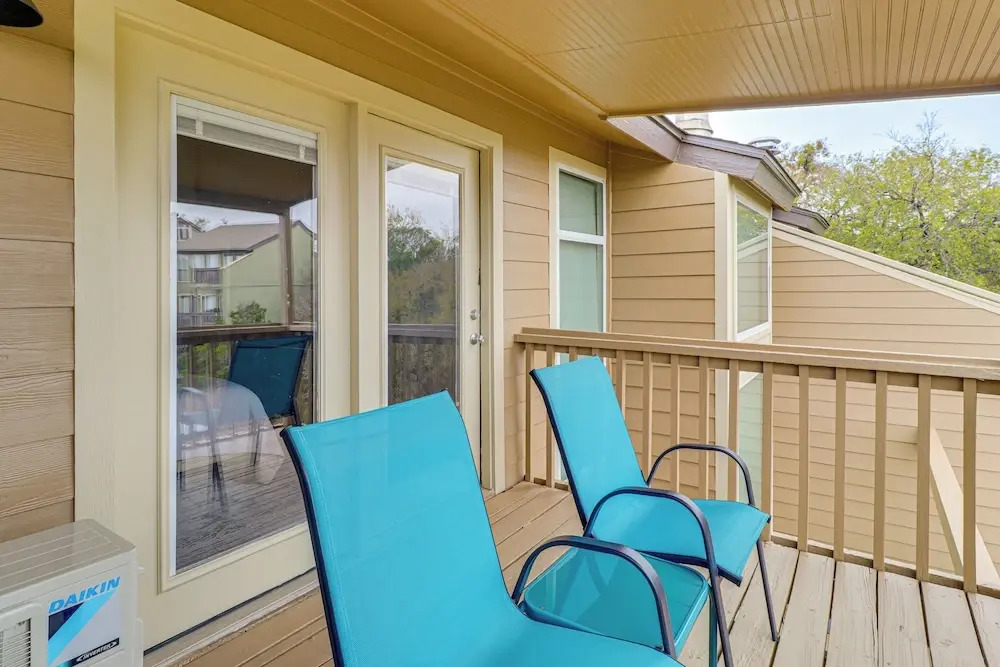 Modern Point Venture Vacation Rental w/ Deck!