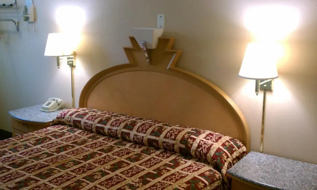 Value Inn & Suites Salina