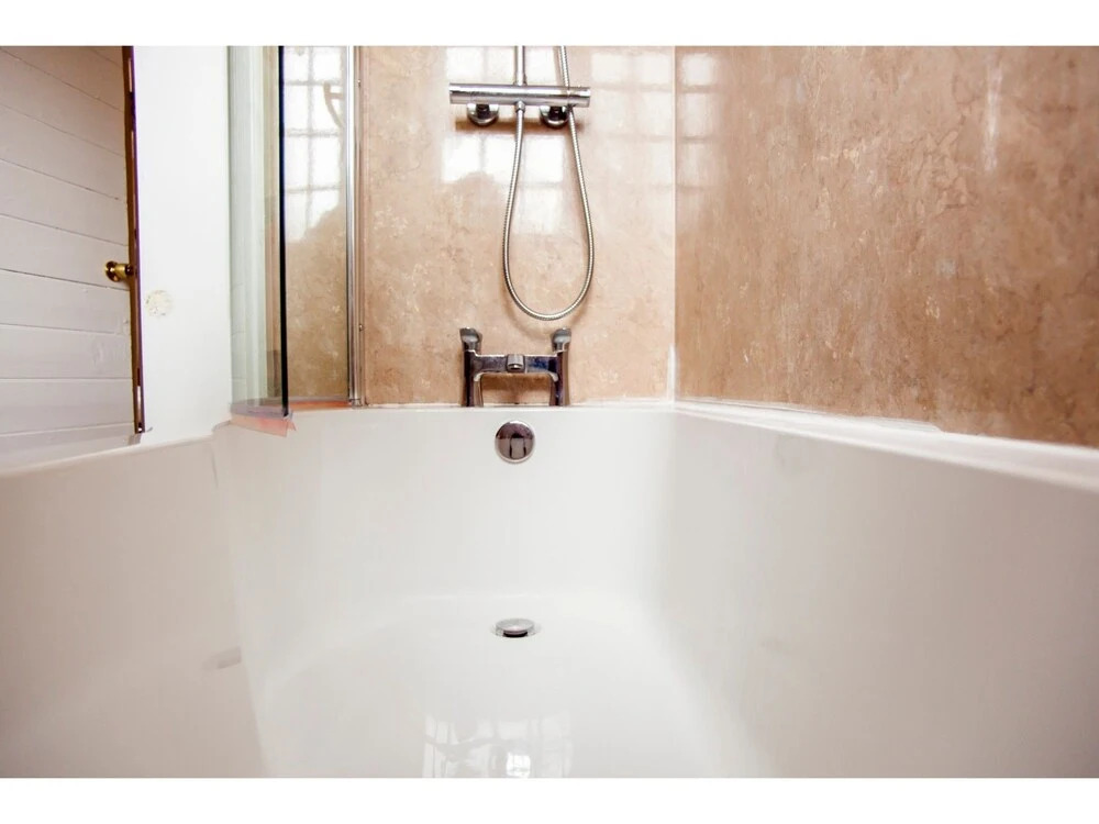 Historic Dean Village Treasure, Sleeps 4