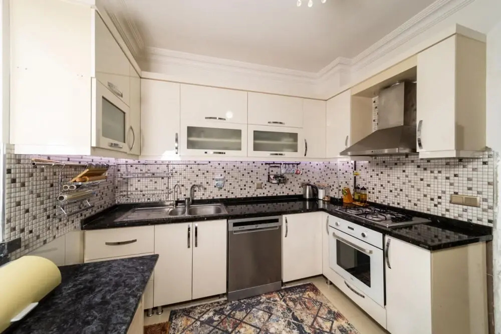 Apartment with Panoramic City View in Kepez