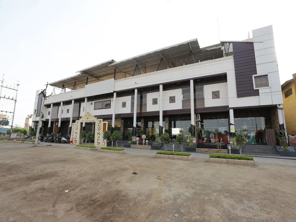 The Rajmohan Palace