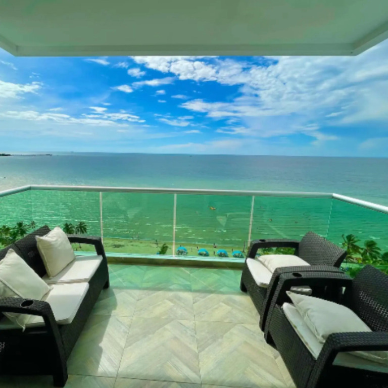 Apartamento Moderno Frente A La Playa Coveñas