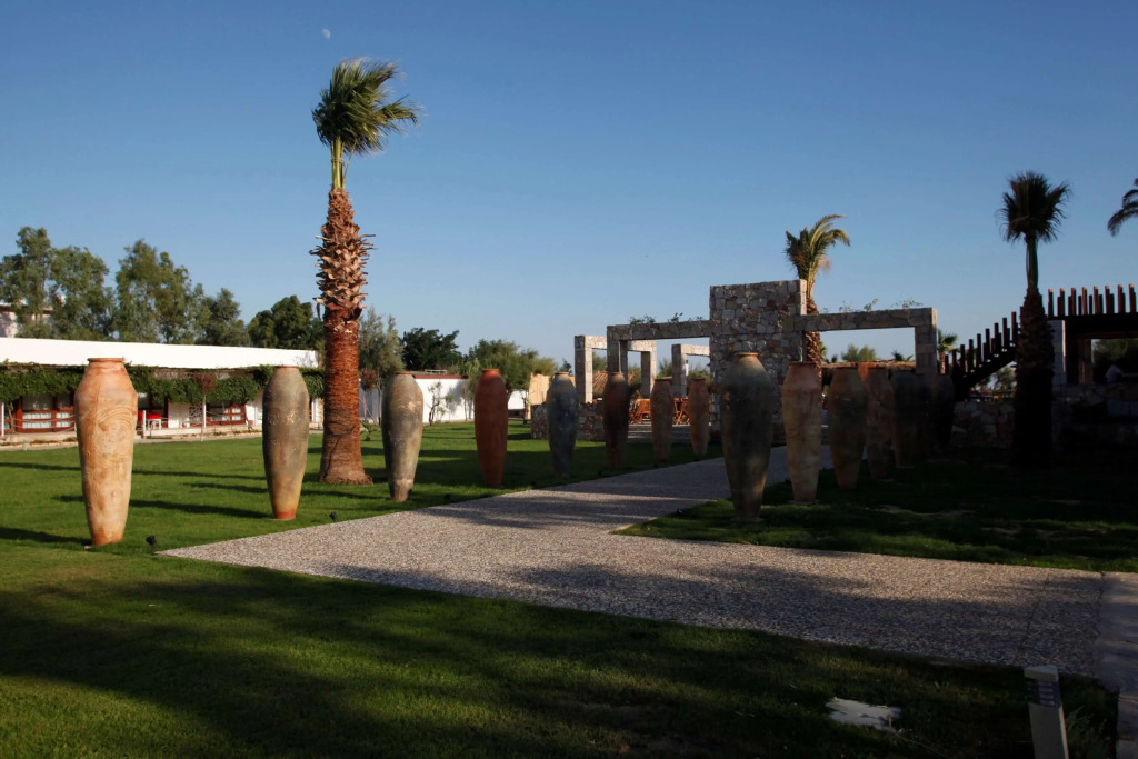 Aytas Hotel