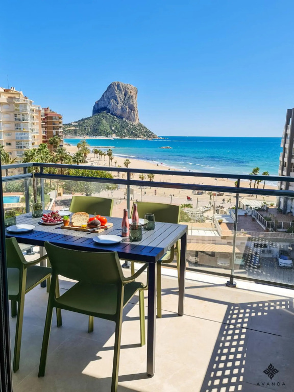 A007 - Apartamento moderno con espectaculares vistas al mar en la playa del Arenal Bol de Calpe