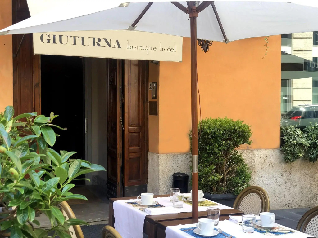 Giuturna Boutique Hotel