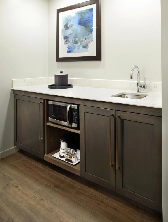 Hampton Inn & Suites Pittsburgh Airport South/Settlers Ridge