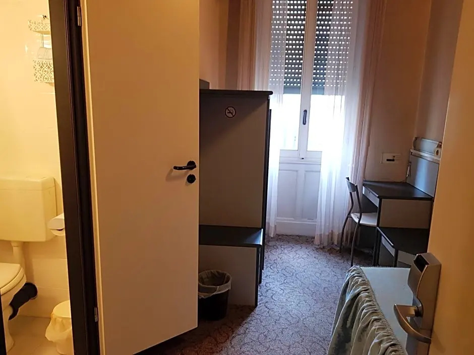 Hotel Ada