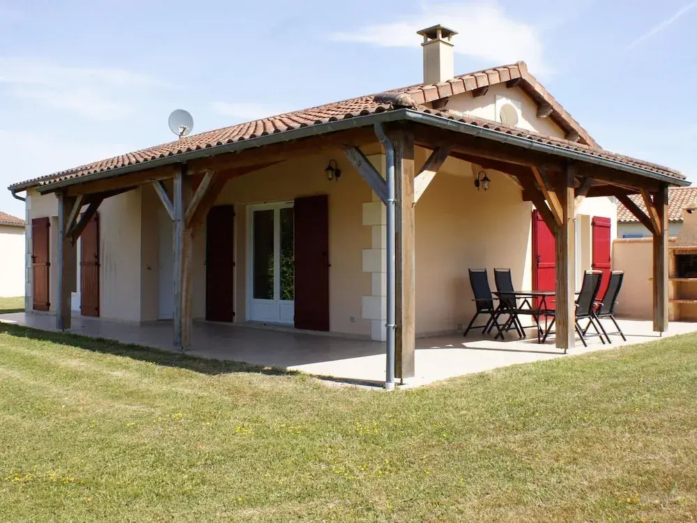 Villa in Les Forges with Golf & Pool Access