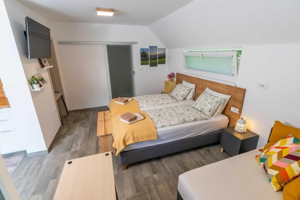 Studio Maria with Free Parking
