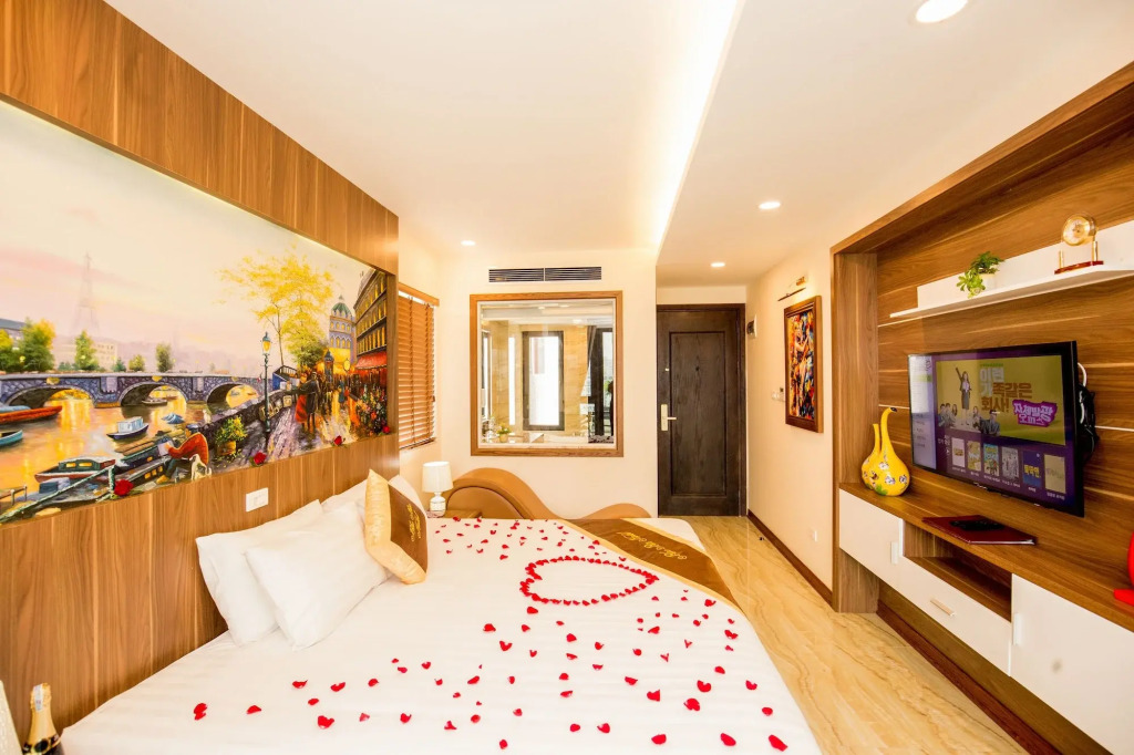 Brilliant Me Tri Hotel