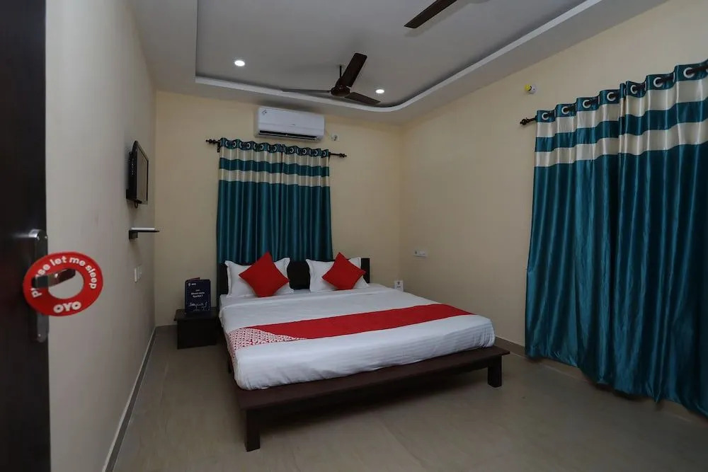 OYO 17376 Hummingbird Inn