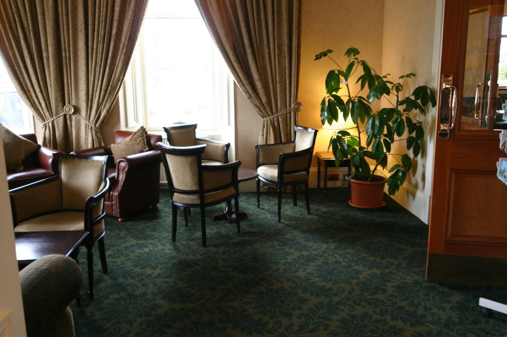 Alexandra Hotel