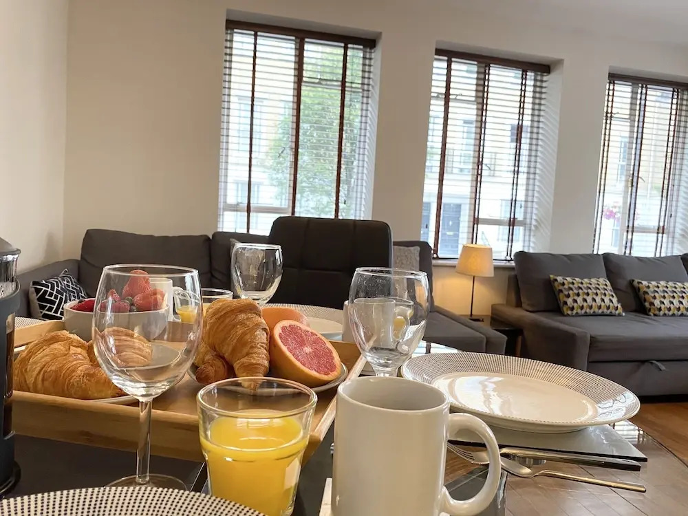 Apartment Next to Victoria Station