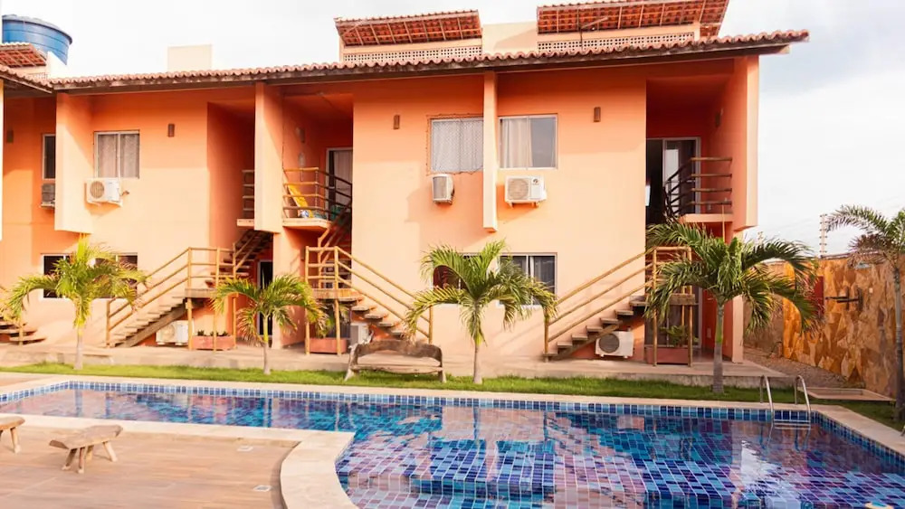Apto com Wi Fi Garagem e Piscina a 100m da Praia