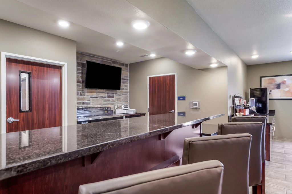 Cobblestone Inn & Suites - Holdrege