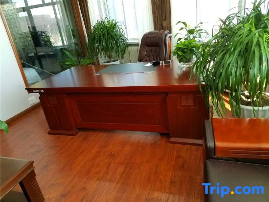 Grassland Impression Business Hotel