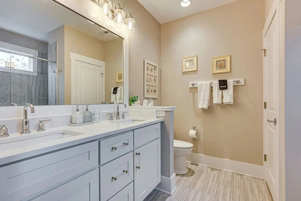 5BR Coastal Compound in Carolina Beach: Brand New