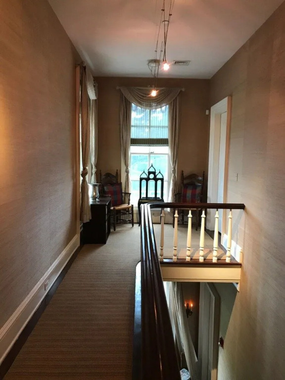 Jedediah Hawkins Inn