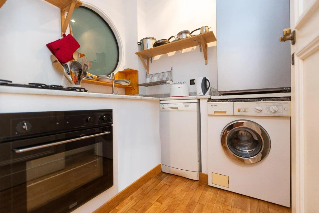 Amazing New Apartment Jewish Ghetto