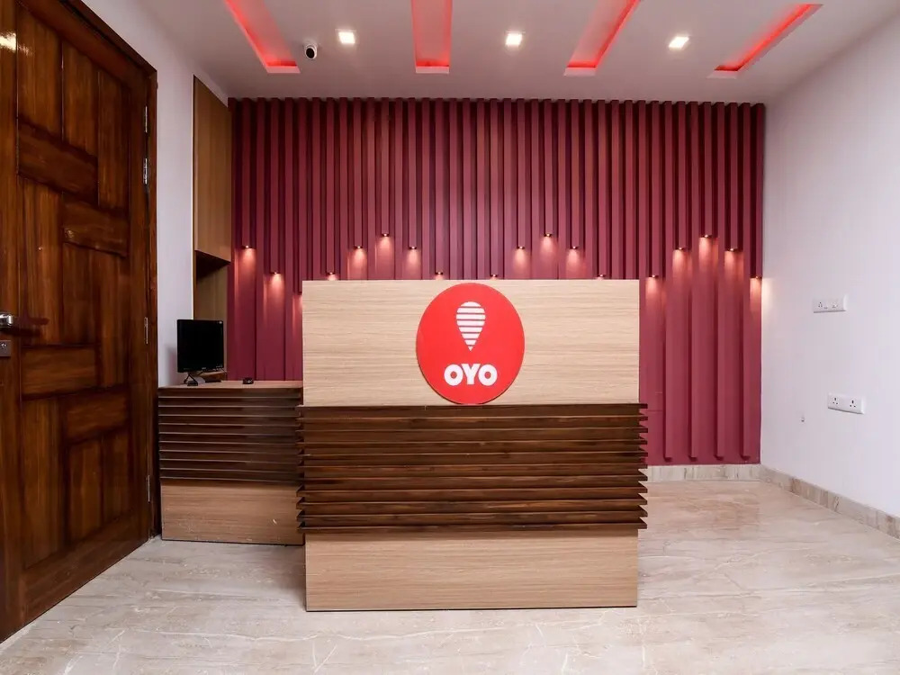 OYO Flagship 16044 Hotel 35th Avenue Sector 18