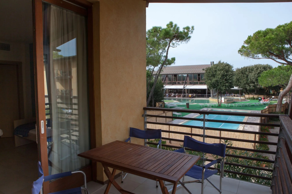 Canado Family Hotel