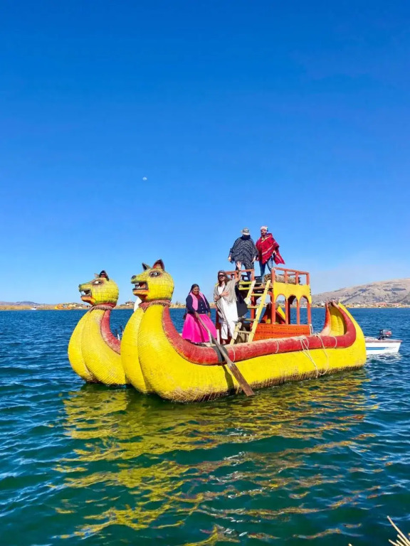 Paraje Del Titicaca Los Uros