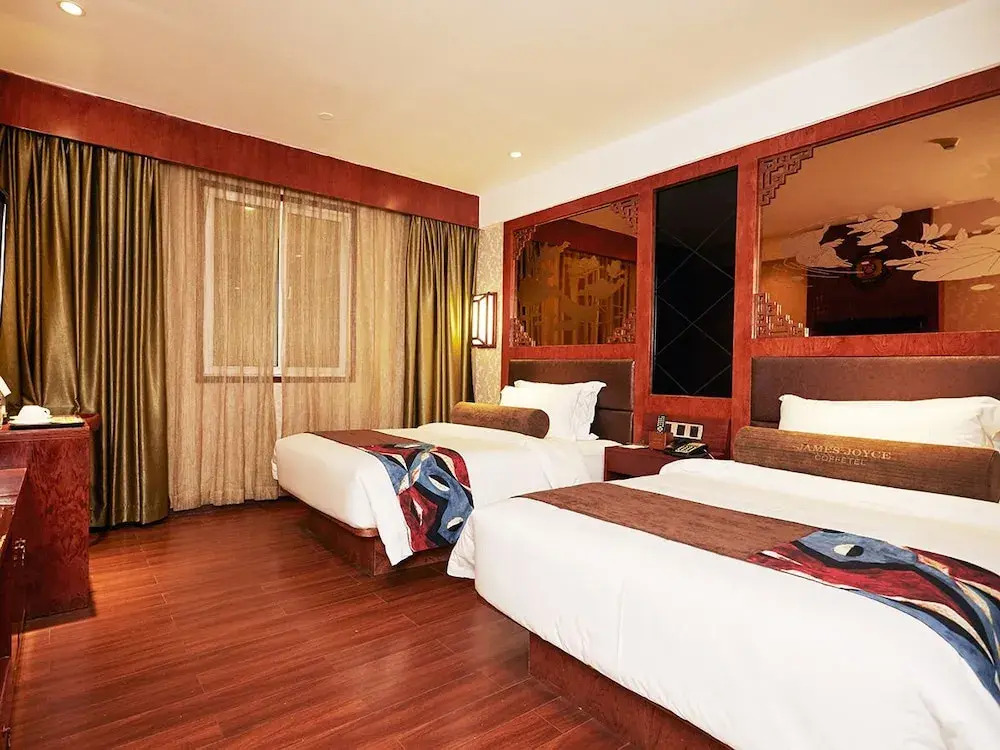 Yucheng Hotel