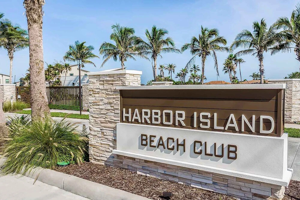 Harbor Island Beach Club, Homes by Villatel