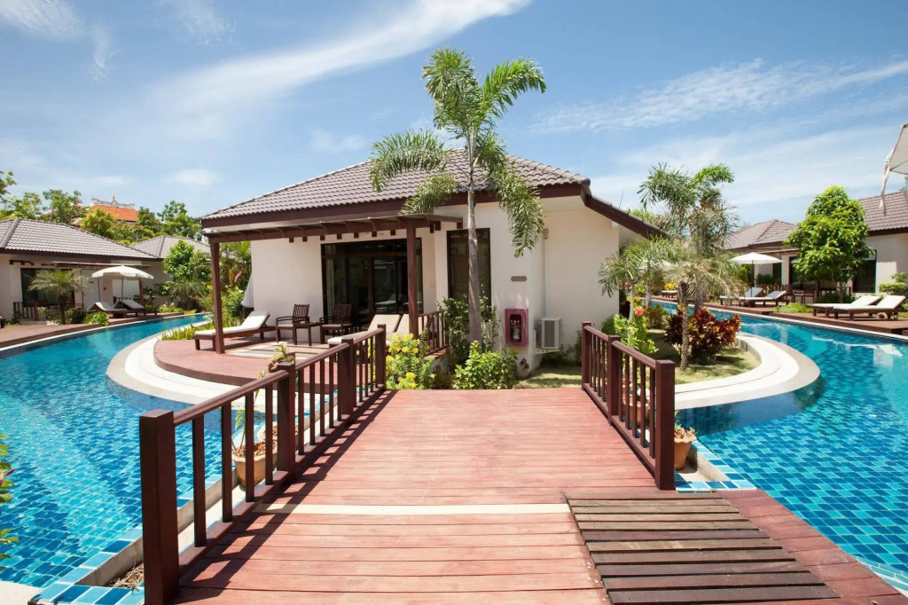 Pinnacle Grand Jomtien Resort and Beach Club