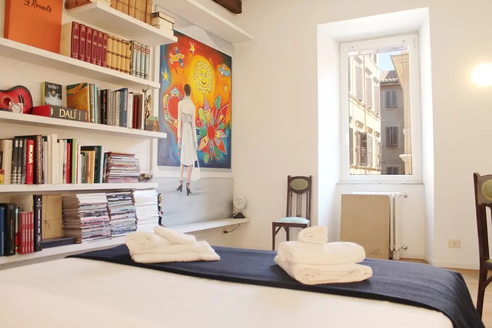 Trevi Fountain 2BR Apartment